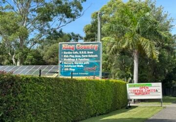 Main entrance and sign at King Country Bayside, Thornlands.